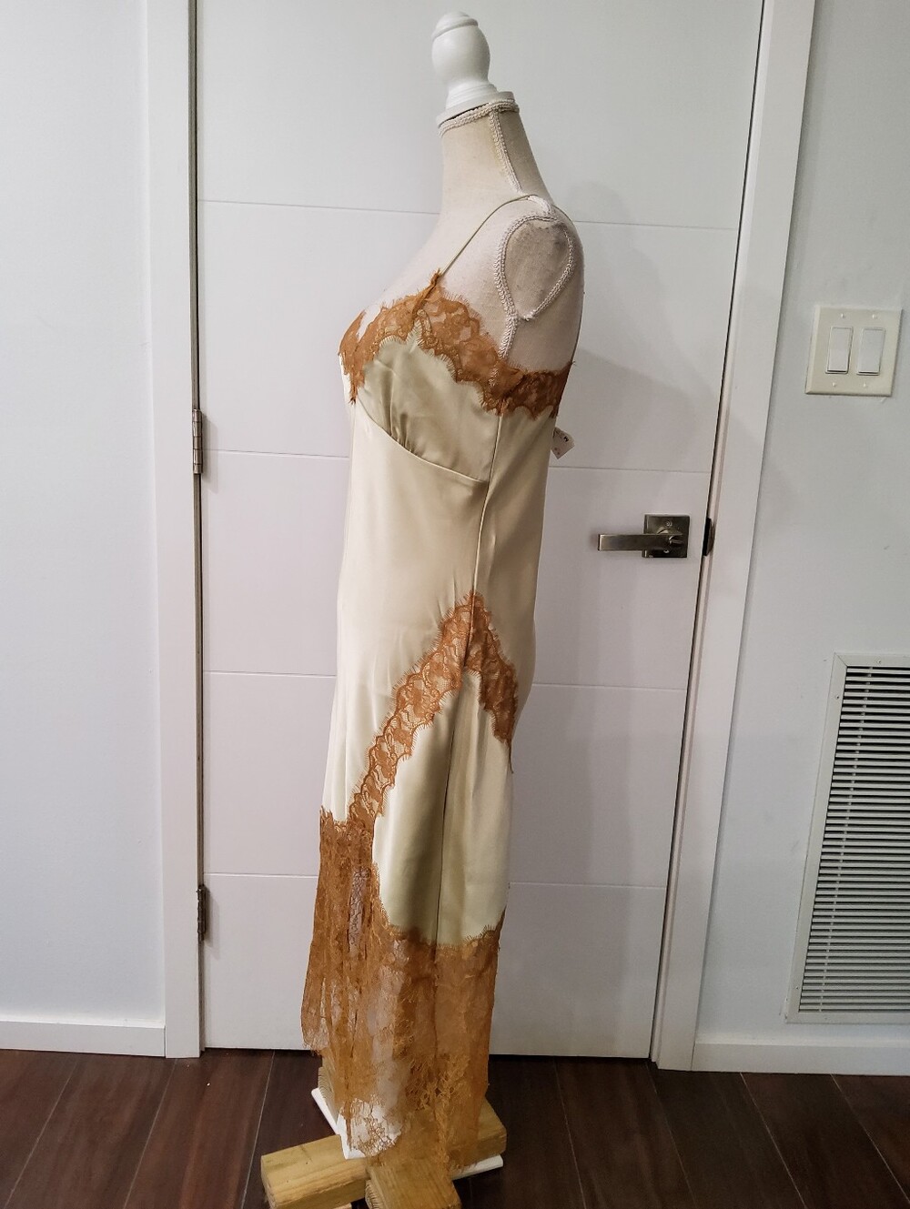 Zara Aurora Dress Floral Lace Trim Midi Dress in Green & Brown Like New - Picture 8 of 14